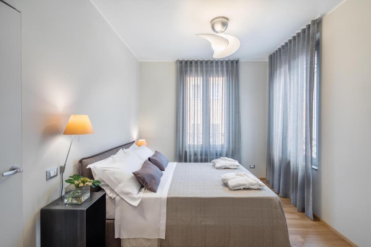 30Cavour Luxury Suites Павия Экстерьер фото