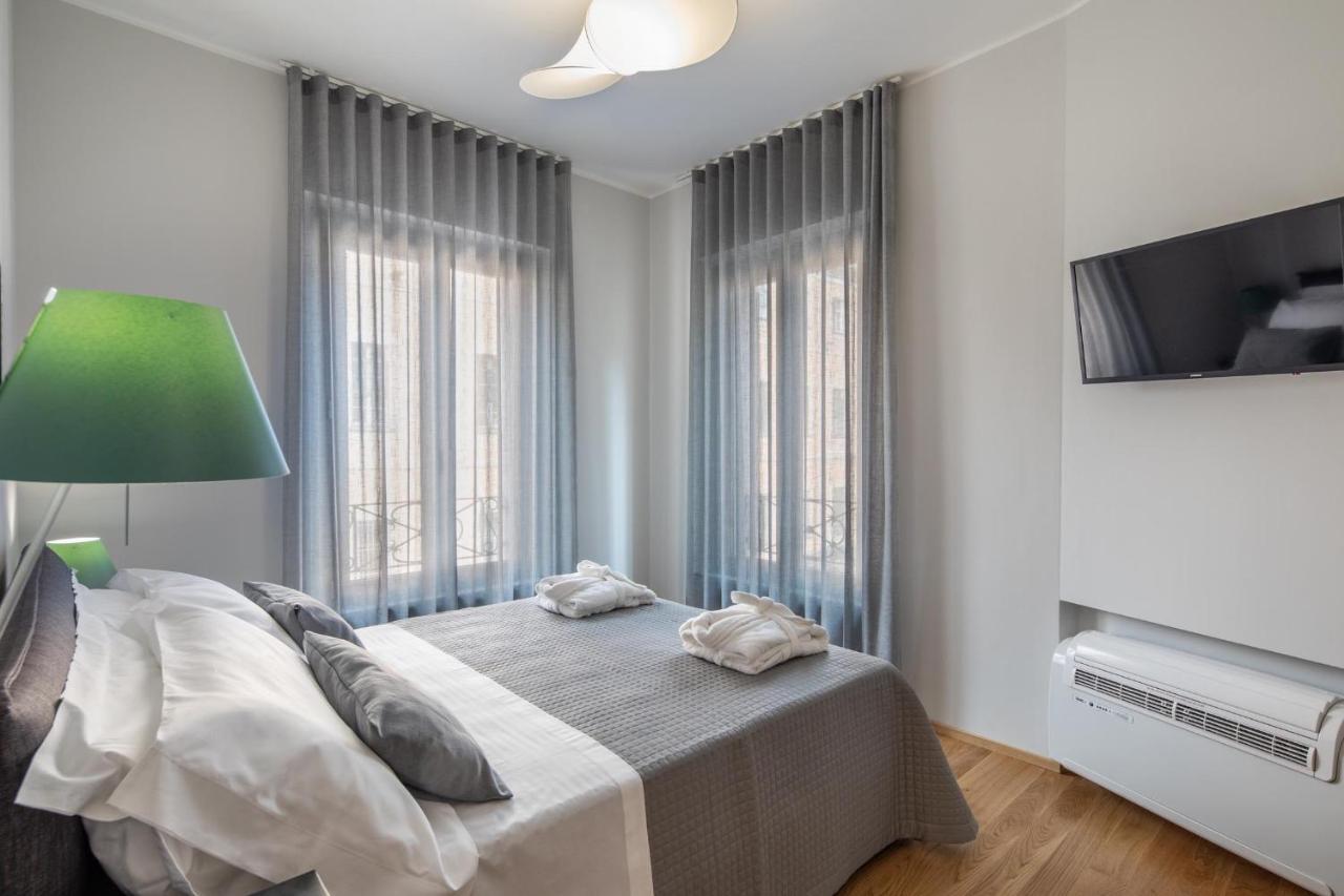 30Cavour Luxury Suites Павия Экстерьер фото